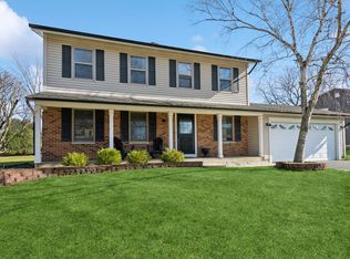 3905 Whispering Trails Dr, Hoffman Estates, IL 60192