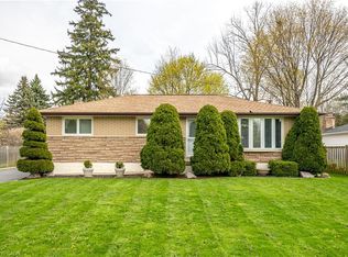 169 Seminole Rd, Hamilton, ON L9G 1Y7