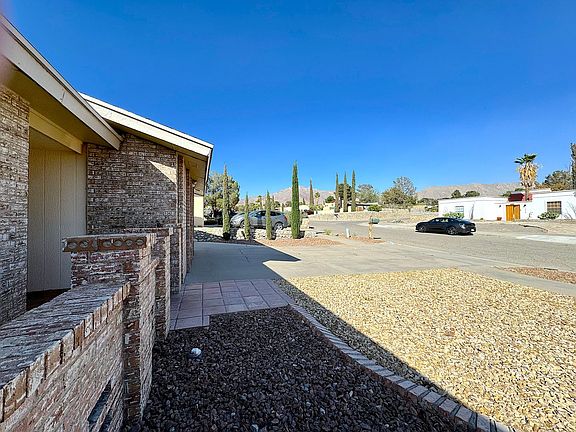 2nd image of 6851 Amposta Dr