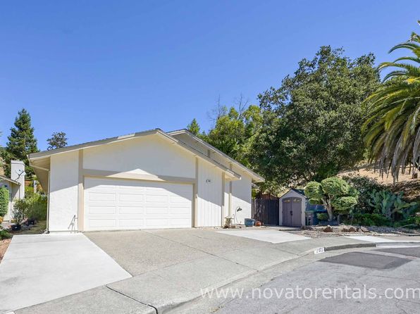 205 Castle Ct