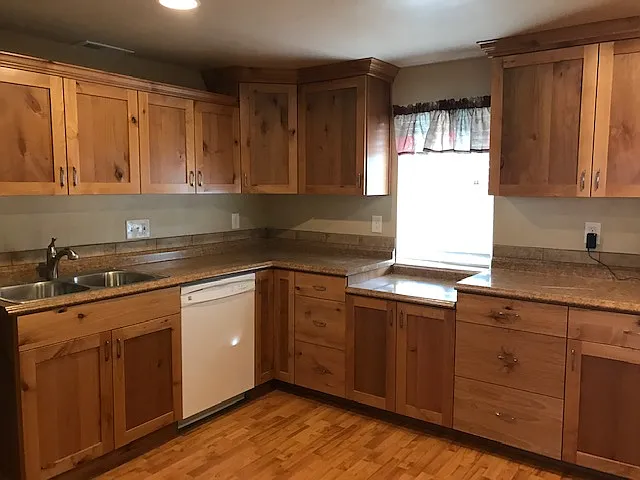 2 bed, 1000 sqft, $1,350 — Photo 1