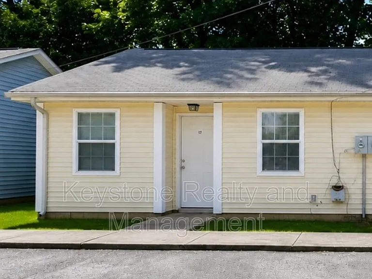1375 Thompsonville Ln #18 — Photo 1