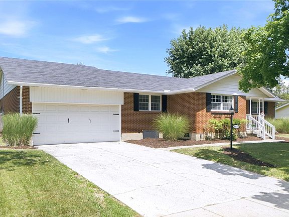 2nd image of 1033 Carlo Dr