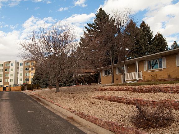 5th image of 3937 Applewood Dr