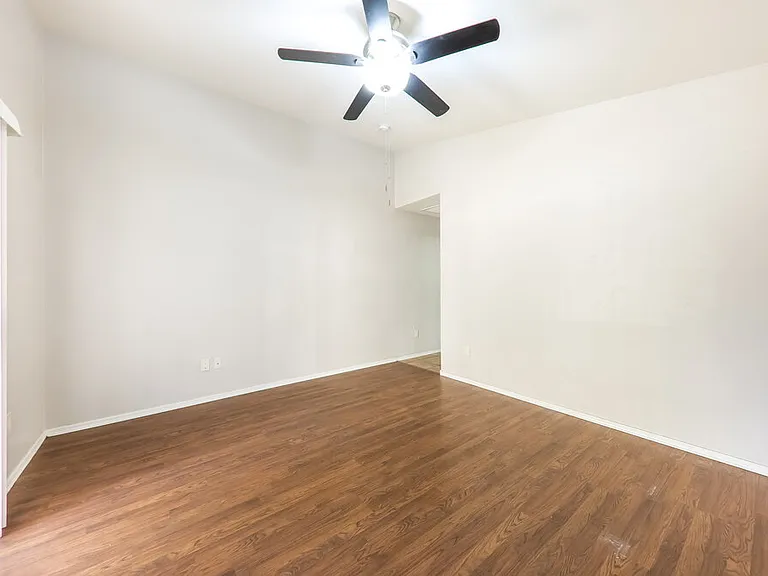 2030 E Wahalla Ln — Photo 11