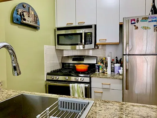 Rented by Keller Williams NYC | media 14