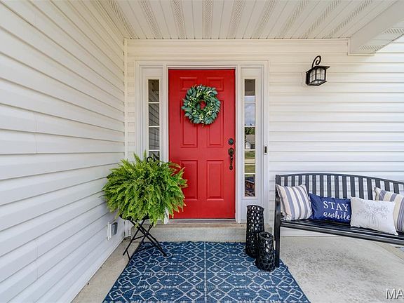 3rd image of 109 Emerald Isle Ln