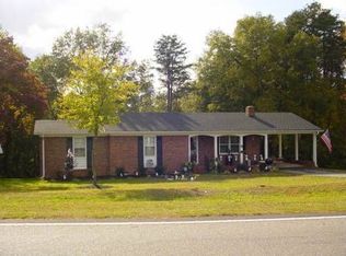 2005 Rainbow Lake Rd, Chesnee, SC 29323