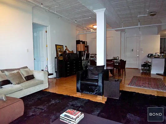 Rented by Bond New York | media 25