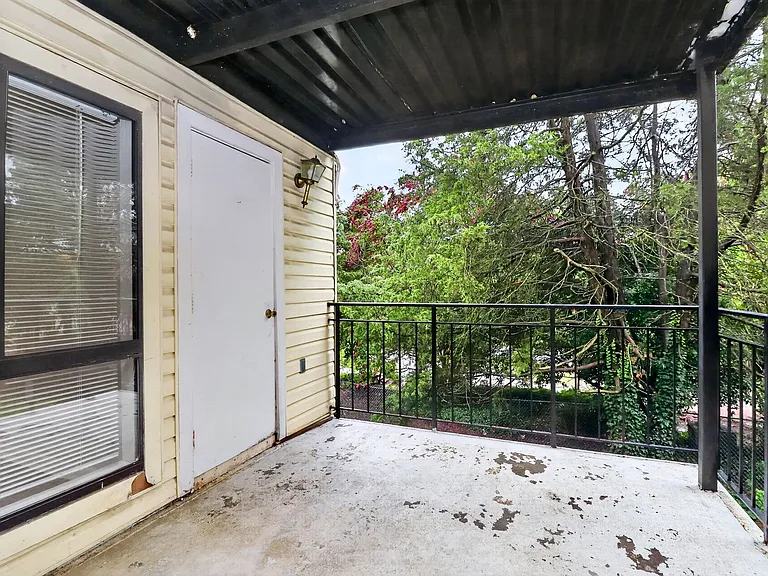 4804C Spring Lake Dr — Photo 18