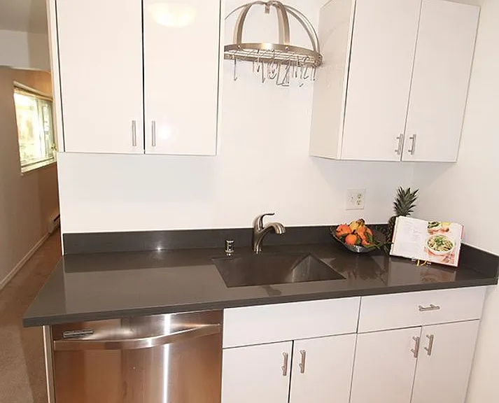 Ballard Flats Apartments — Photo 7