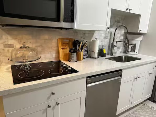 5399 SW 42nd St APT 1