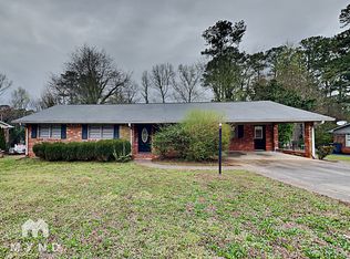 152 Robin Hood Dr, Newnan, GA 30263