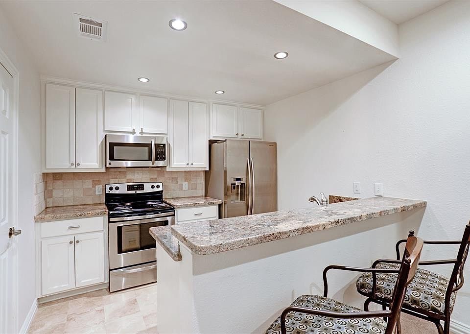 1st image of 11711 Memorial Dr APT 270