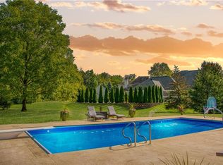 2071 Eagle Trace Dr, Greenwood, IN 46143 | Zillow