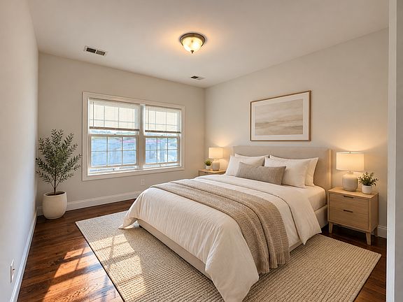 2nd image of 162 Lincoln Ave APT 2