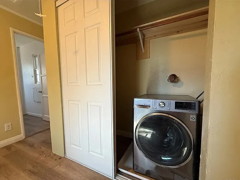 1013 W Sherwood Blvd — Photo 15
