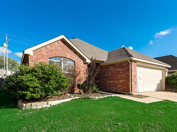 3rd image of 203 Cedar Creek Dr