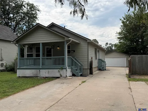 1011 Sumner St, Lincoln, NE 68502