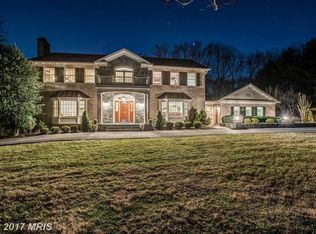 9842 Kentsdale Dr, Potomac, MD 20854