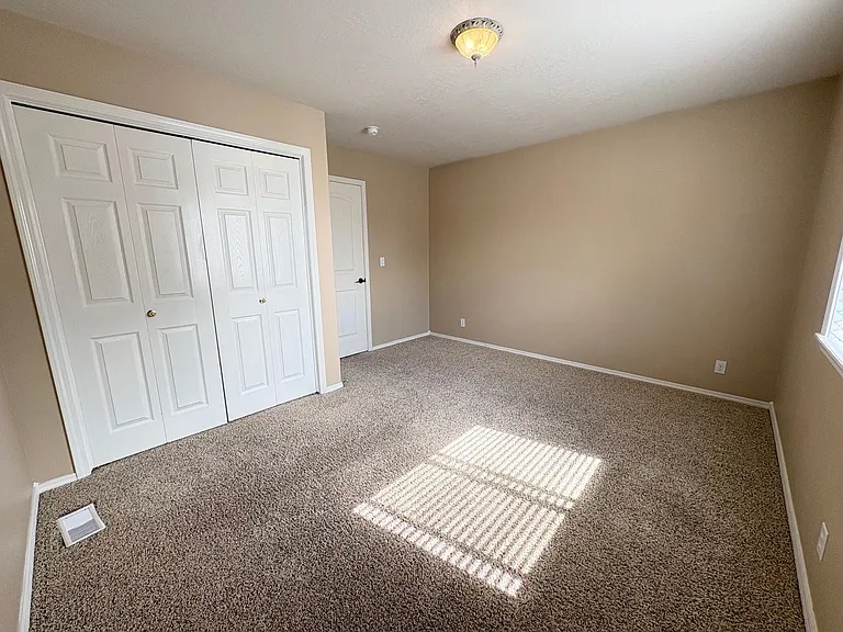 1749 W Greenhead Dr — Photo 14