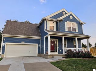 2109 Ridgeview Dr, Papillion, NE 68046