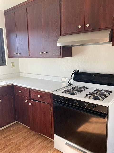 1st image of 956 Hensley Ave #B