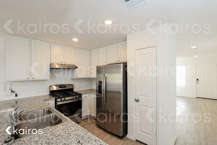 13827 Weir Pl — Photo 7