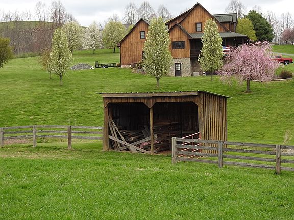 5th image of 155 Sunshine Valley Ln