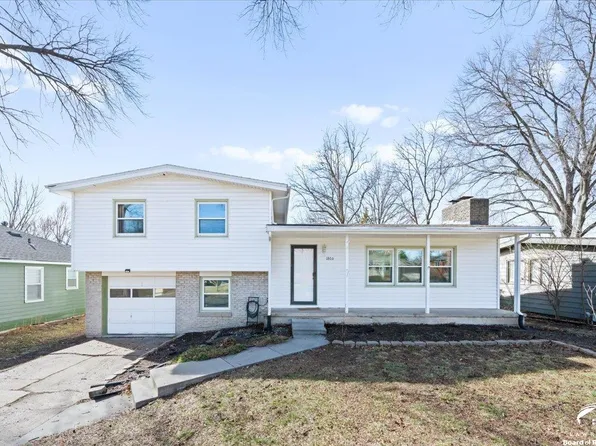 1805 W 21st Ter, Lawrence, KS 66046