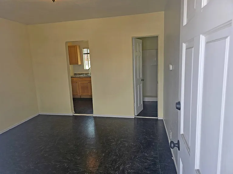 13801 S Vermont Ave #M11 — Photo 6