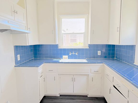2nd image of 6 Bonita St APT A