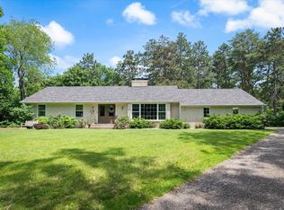 53 Glen Edge Rd, White Bear Lake, MN 55110