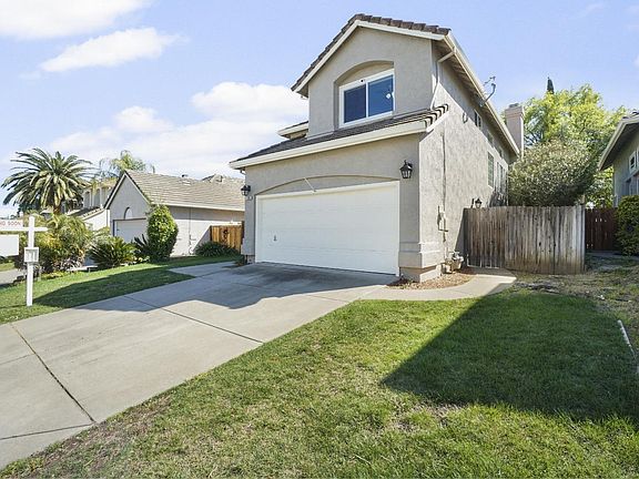 2nd image of 430 Rolling Oak Dr