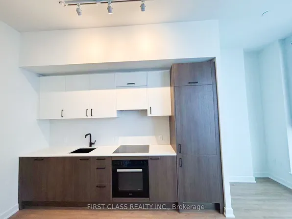 8 Olympic Garden Dr, Toronto, ON