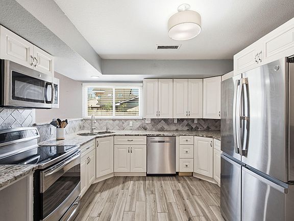 3rd image of 6082 Cottontail Rd NE