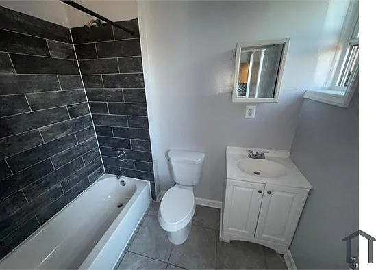 975 E 3rd St #8 — Photo 3