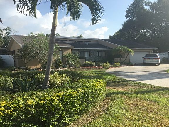 3rd image of 8004 Lago Vista Dr