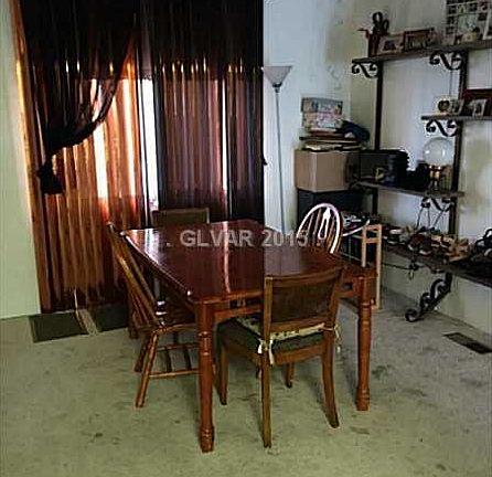 3rd image of 139 Sir Thomas Dr