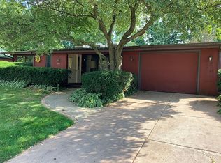 6905 Maywood Ave, Middleton, WI 53562