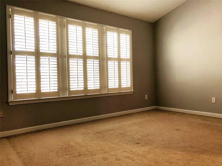 4003 Howell Park Rd — Photo 12