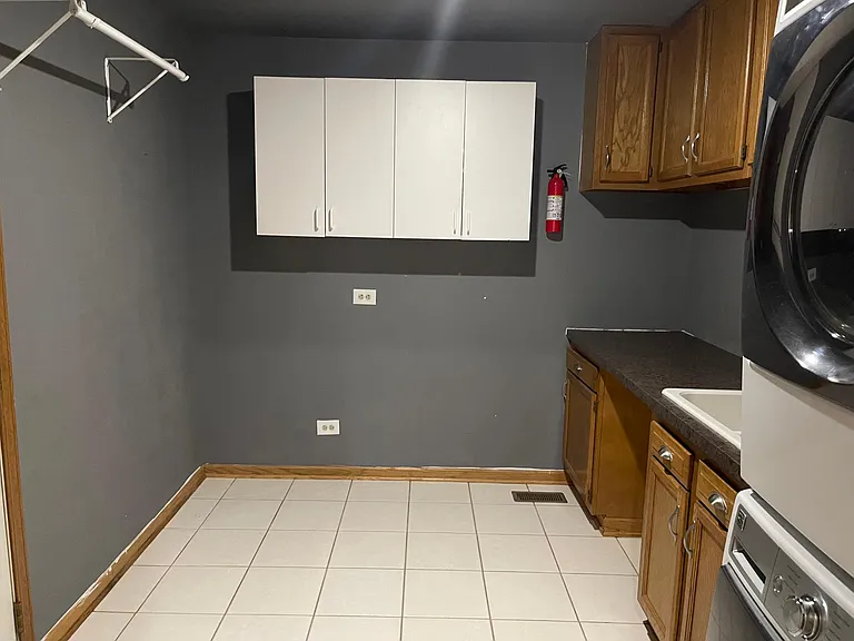 3050 Long Grove Ln — Photo 14