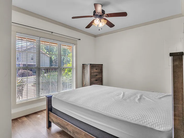 103 Creekside Cv — Photo 17