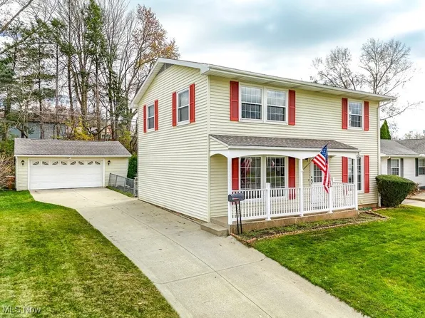 2303 Issaquah St, Cuyahoga Falls, OH 44221