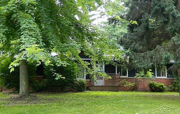 1st image of 690 Hanchett St
