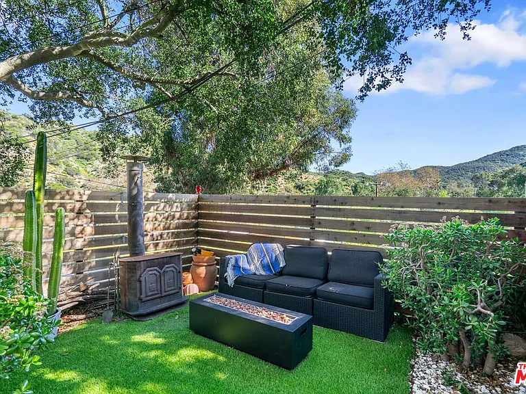 20402 Paradise Ln — Photo 28