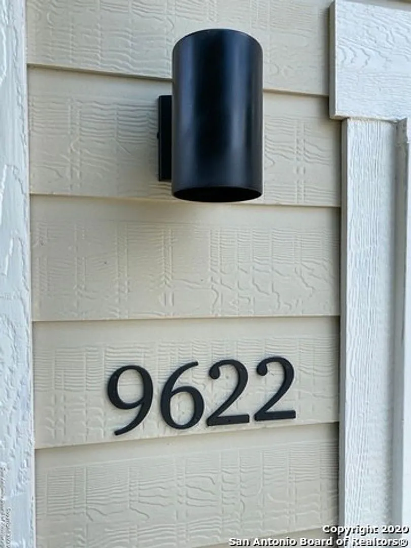 Wonderful home in Copperfield Neighborhood. Realtor Commission: $500 — Photo 4