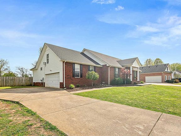 4th image of 210 Brentmeade Dr