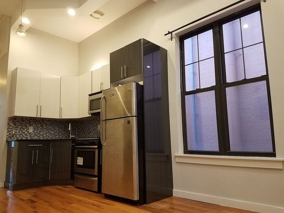 1st image of 309 Harman St #2A