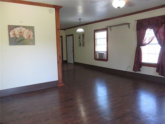 5th image of 819 N Barnett Ave